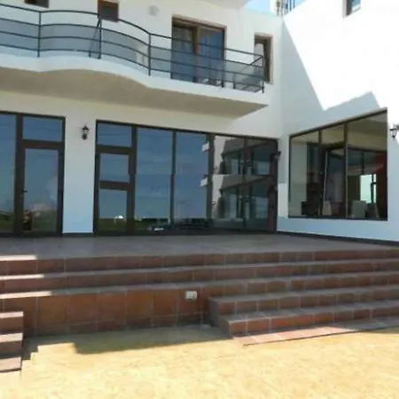 Vila Nobila ホテル 4*